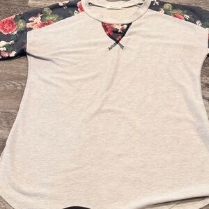 Zanzea Light Gray Top with Floral Sleeves